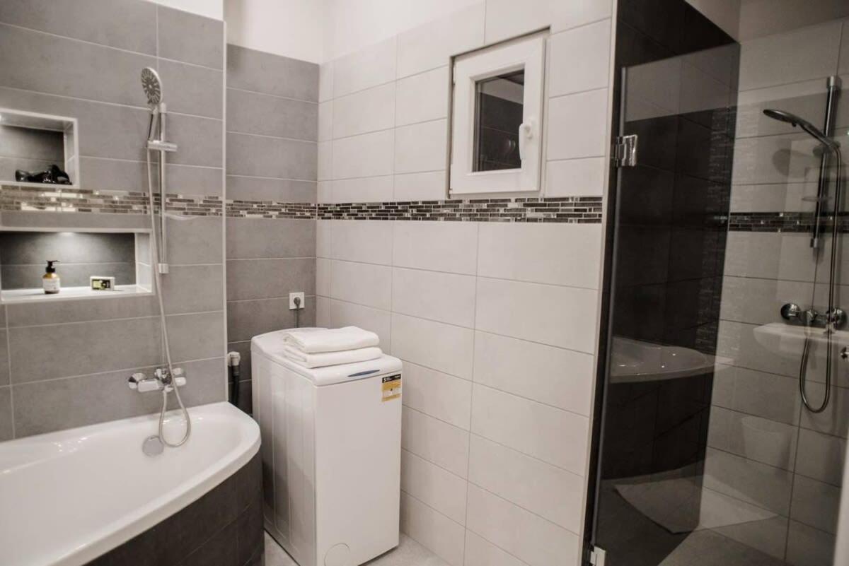 New Luxury Apartment In The Center With A/C Budapešť Exteriér fotografie